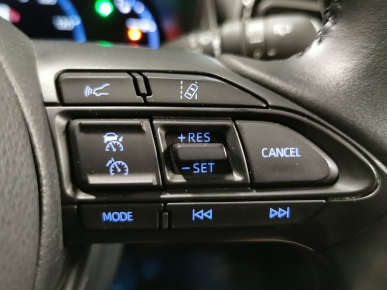 2022 Toyota Yaris Cross 1.5 VVT-h Dynamic SUV 5dr Petrol Hybrid E-CVT AWD Euro 6 (s/s) (116 ps) -...