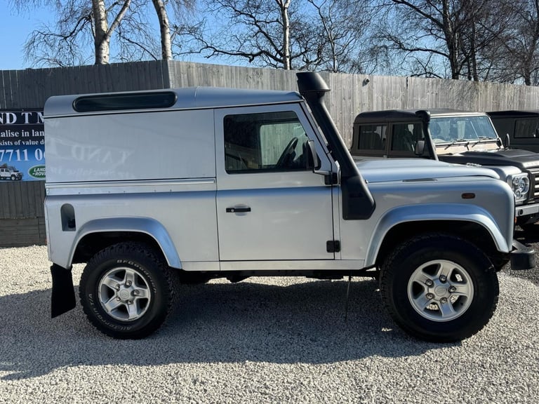 2008 Land Rover Defender 90 2.4 TDCi County Hard Top SUV 4WD SWB Euro 4 3dr PANEL VAN Diesel Manual