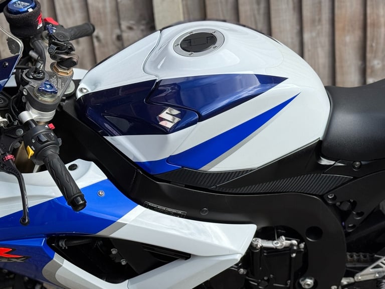 SUZUKI GSXR 600 K9 2011 (60) 25TH ANNIVERSARY EDITION + NUMBER 12/25 MADE TOTAL