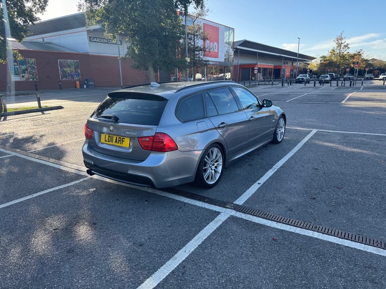 BMW, 325i Sport, Estate, 2011, Semi-Auto, 2996 (cc), 5 doors