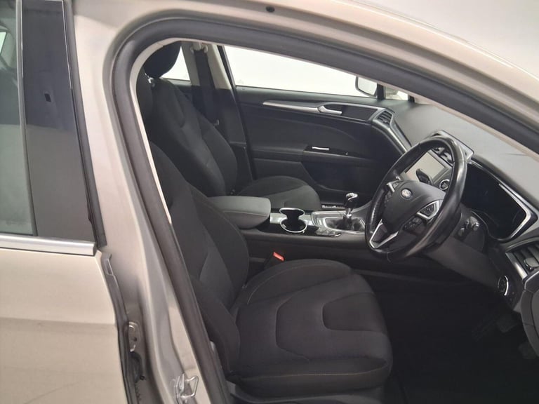 2015 Ford Mondeo 2.0 TDCi Titanium Hatchback 5dr Diesel Manual Euro 6 (s/s) (150 ps) HATCHBACK Di...