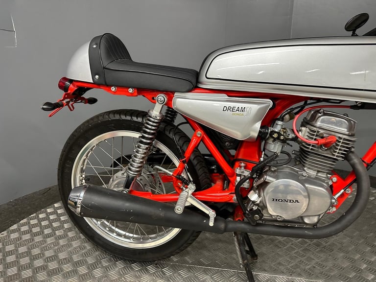 Honda Dream 50 Cafe Racer 