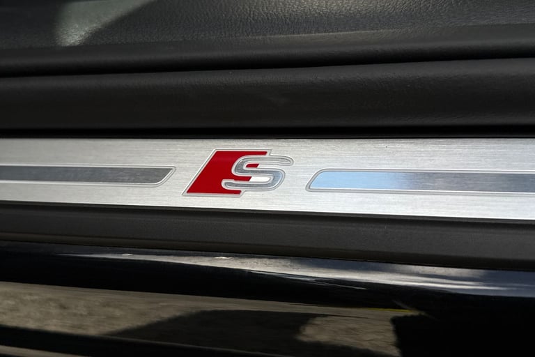 2025 Audi Q2 S line 30 TFSI  116 PS 6-speed SUV PETROL Manual