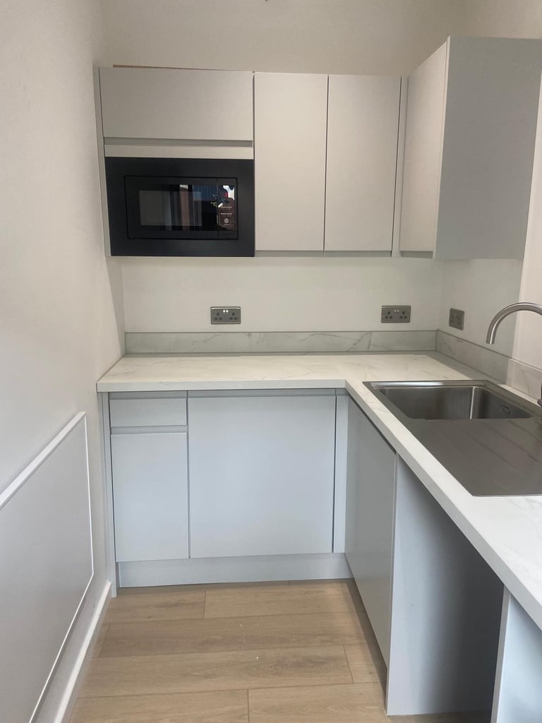 Beauty room to rent in Chelsea!