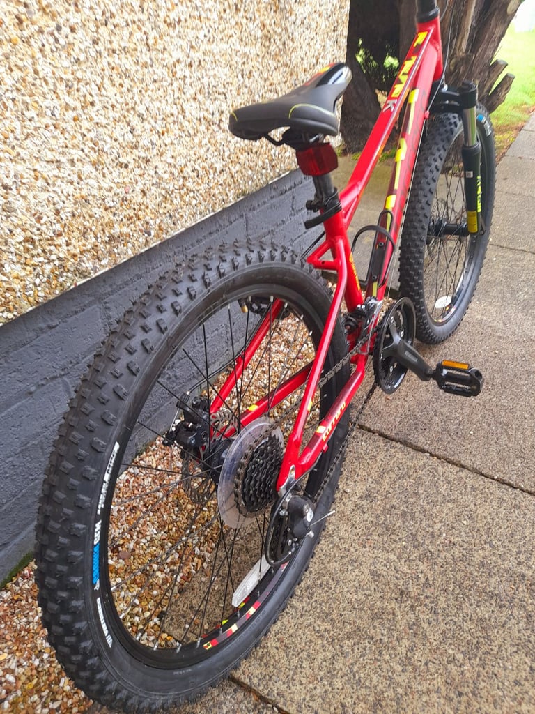 Carrera blast Mountain bike 24 inch wheel