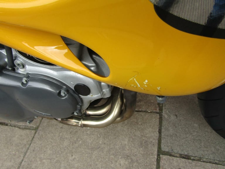 YELLOW TRIUMPH SPRINT RS 955i 13000 MILES VERY NICE EXAMPLE