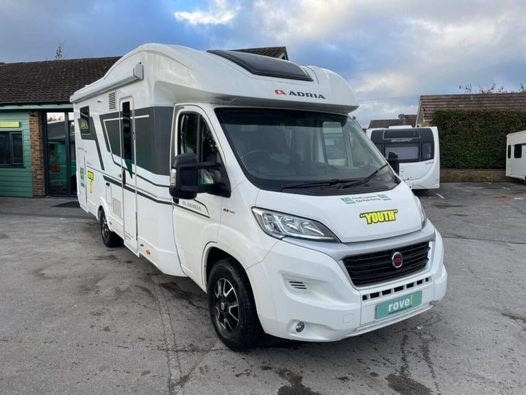 Adria Matrix 670 sc Axess Automatic Rear Garage, Island bed motorhome