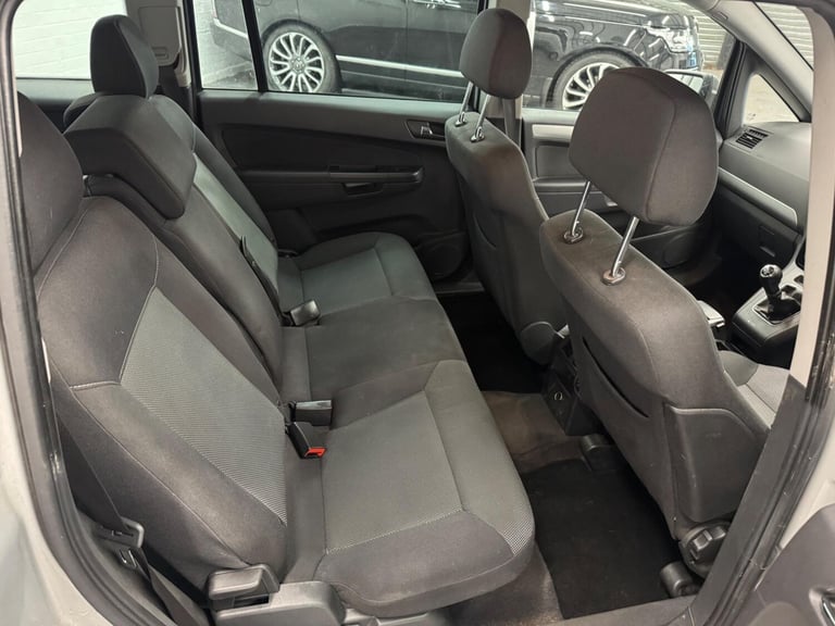 2012 Vauxhall Zafira 1.6 16V Design Euro 5 5dr (SNav) MPV Petrol Manual