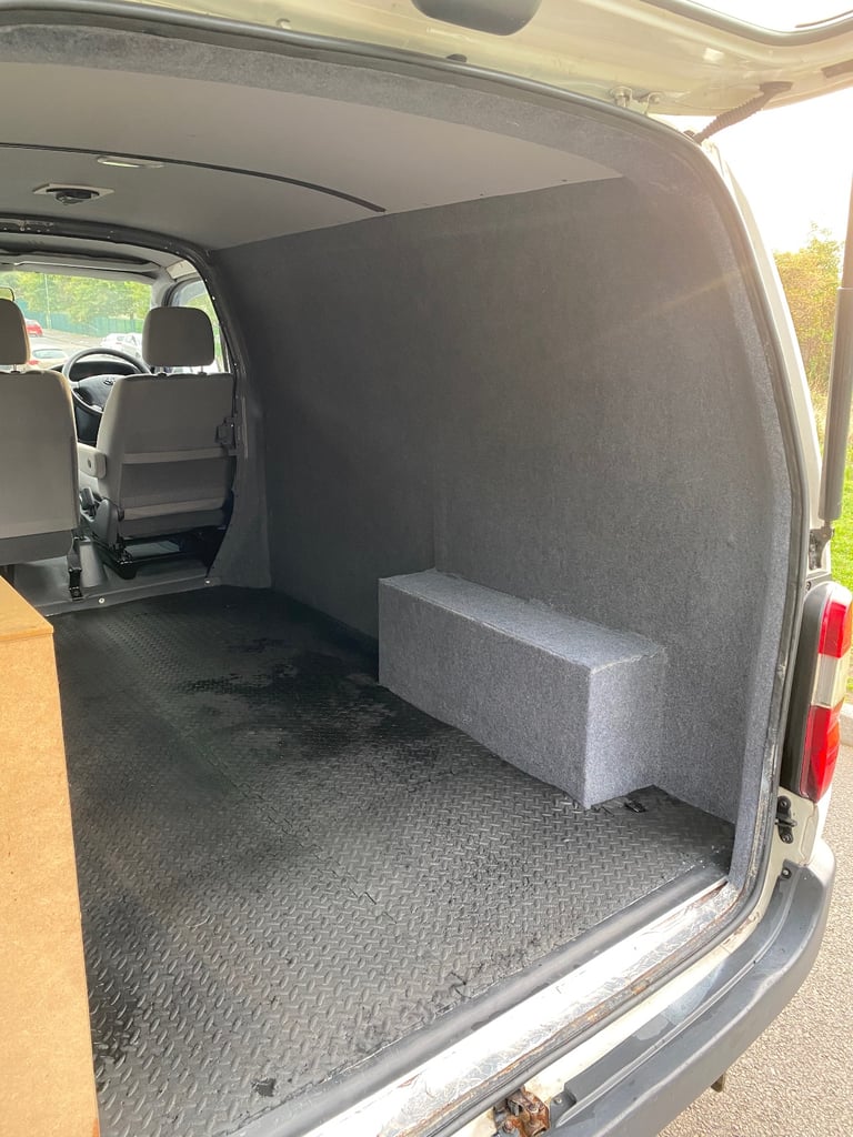 2009 Toyota Hiace 280 D-4D SWB 120bhp **FSH, NEW MOT**