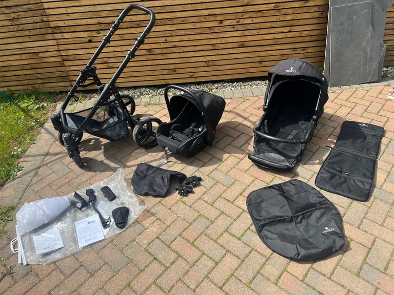 Venicci pushchair and car seat 