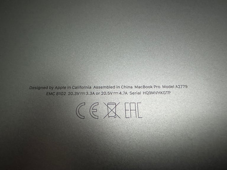 MacBook M2 pro 14inch 16gb 512gb ssd 