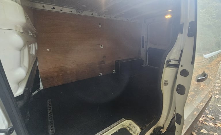 RENAULT TRAFIC 2.0 LL30 ENERGY dCi 120 Business+ MY19 2021