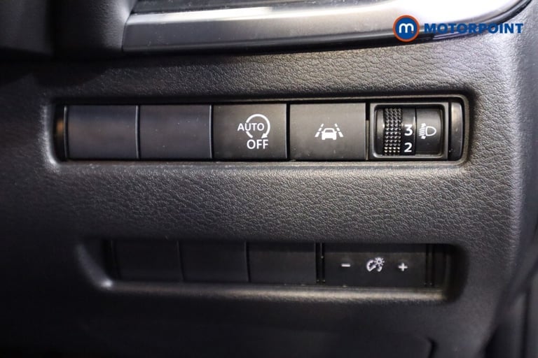 2022 Nissan Qashqai 1.3 DiG-T MH Acenta Premium 5dr SUV Petrol Manual