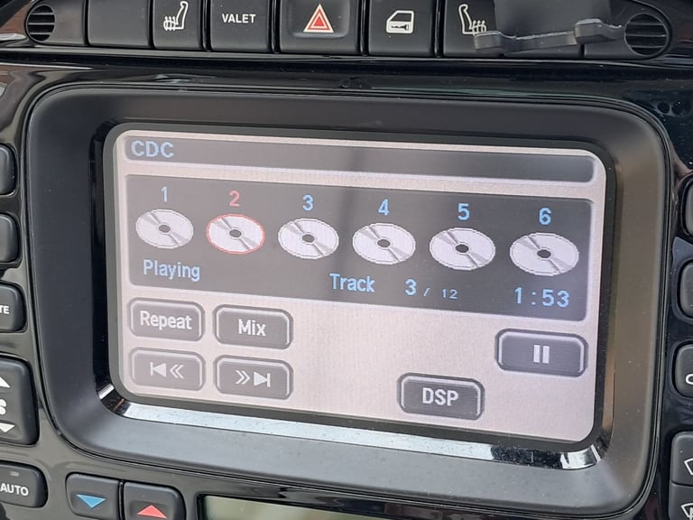 Jaguar XJ 350 SE 3.0 Petrol V6, Metallic Jaguar Racing Green, Full year no advisory MoT