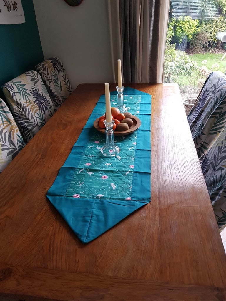 Oak dining table 