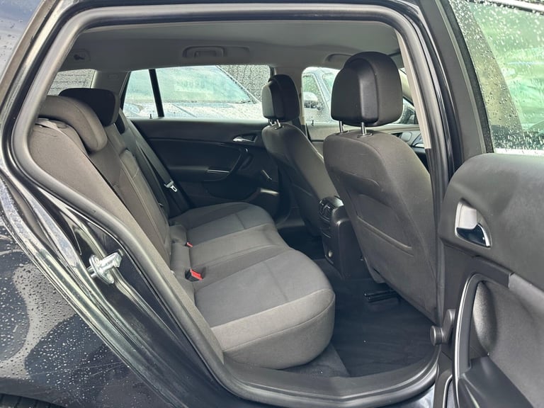 2010 Vauxhall Insignia 2.0 CDTi ecoFLEX Exclusiv Nav Sports Tourer Euro 5 5dr ESTATE Diesel Manual