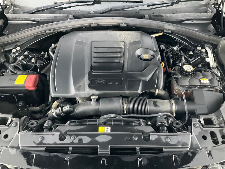 2022 Land Rover Range Rover Velar 2.0 P400e 17.1kWh R-Dynamic HSE SUV 5dr Petrol Plug-in Hybrid A...