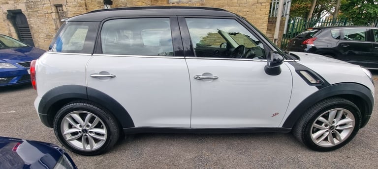 2014 MINI Countryman 2.0 Cooper S D 5dr Auto + LOW MILEAGE HATCHBACK Diesel Automatic