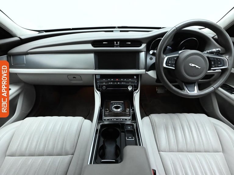 2018 Jaguar XF 2.0i Portfolio 5dr Auto ESTATE PETROL Automatic