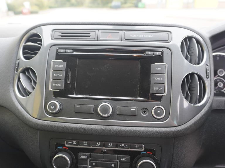 2014 Volkswagen Tiguan 2.0 TDI BlueMotion Tech Match DSG 4WD Euro 5 (s/s) 5dr SUV Diesel Automatic