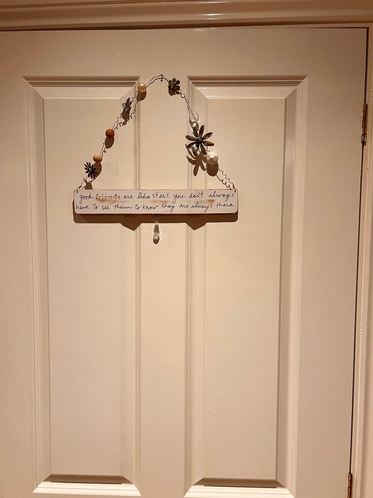 Lovely wall sign for friends