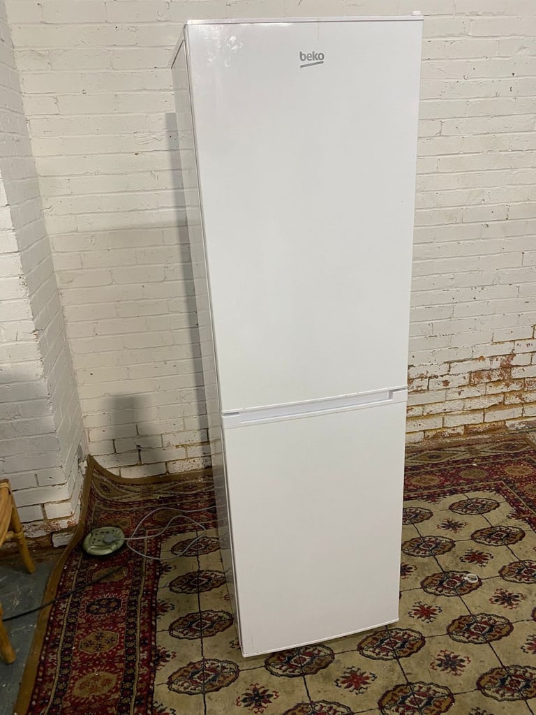 image for TopBrand Beko White Frost Free Fridge Freezer