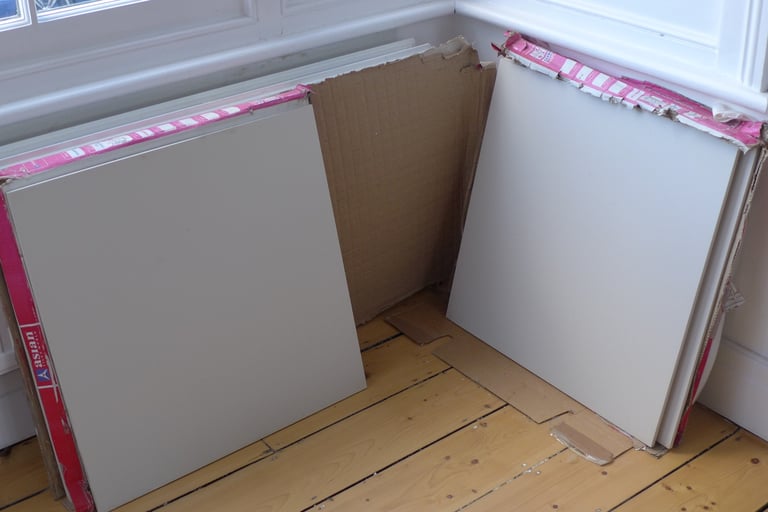 11 LARGE 2 FT SQ (605 mm sq) VITRIFIED CERAMIC TILES. FOR BATHROOM SHOWER CLOAKROOM LOO WALL FLOOR.