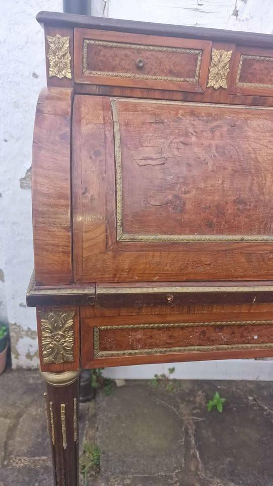 Victorian vintage dressing table antique brown with draws wood wooden gold golden metal details