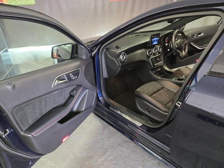 2017 Mercedes-Benz A-Class 2.1 A200d AMG Line (Premium Plus) Hatchback 5dr Diesel 7G-DCT Euro 6 (...