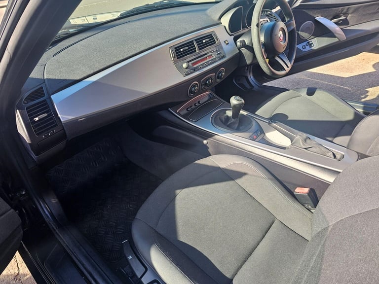 2004 BMW Z4 2.2i SE Euro 3 2dr CONVERTIBLE Petrol Manual