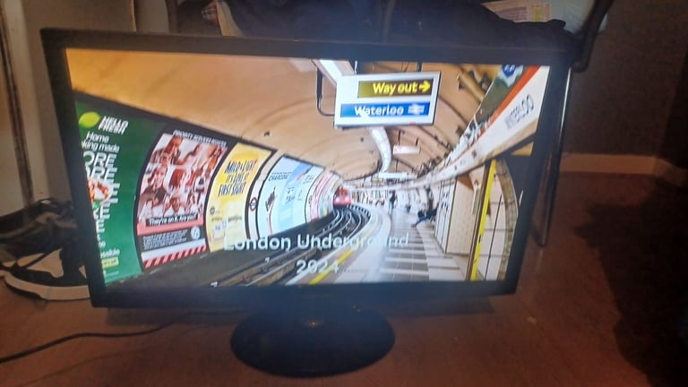 FREE DELIVERY excellent 27 SAMSUNG LED HDTV freeveiw channels inbuilt 