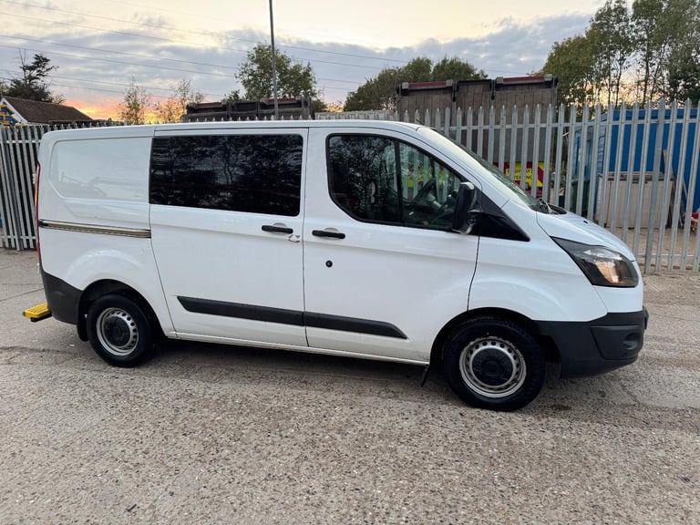 2017 Ford Transit Custom Crew Van