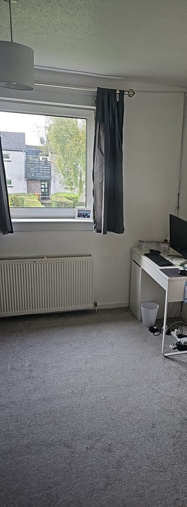 A Room to rent 
