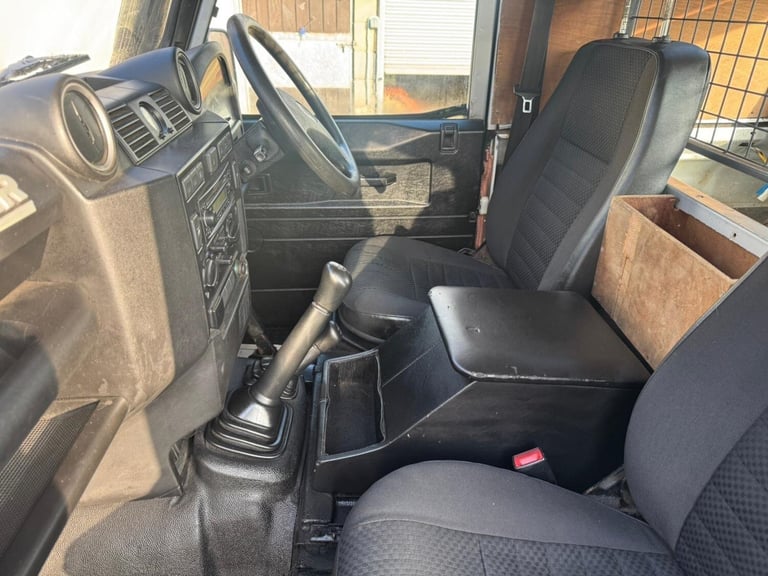 2008 Land Rover Defender 90 2.4 TDCi County Hard Top SUV 4WD SWB Euro 4 3dr PANEL VAN Diesel Manual