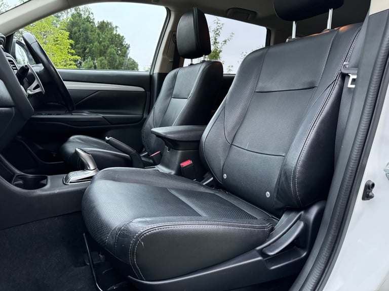 2015 Mitsubishi Outlander 2.0 PHEV GX4hs 5dr Auto ESTATE Petrol Parallel Phev Automatic