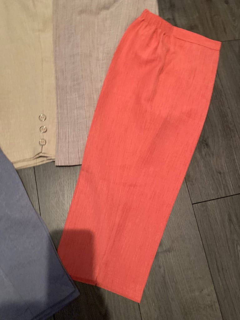 Ladies cropped pants bundle size 14-16