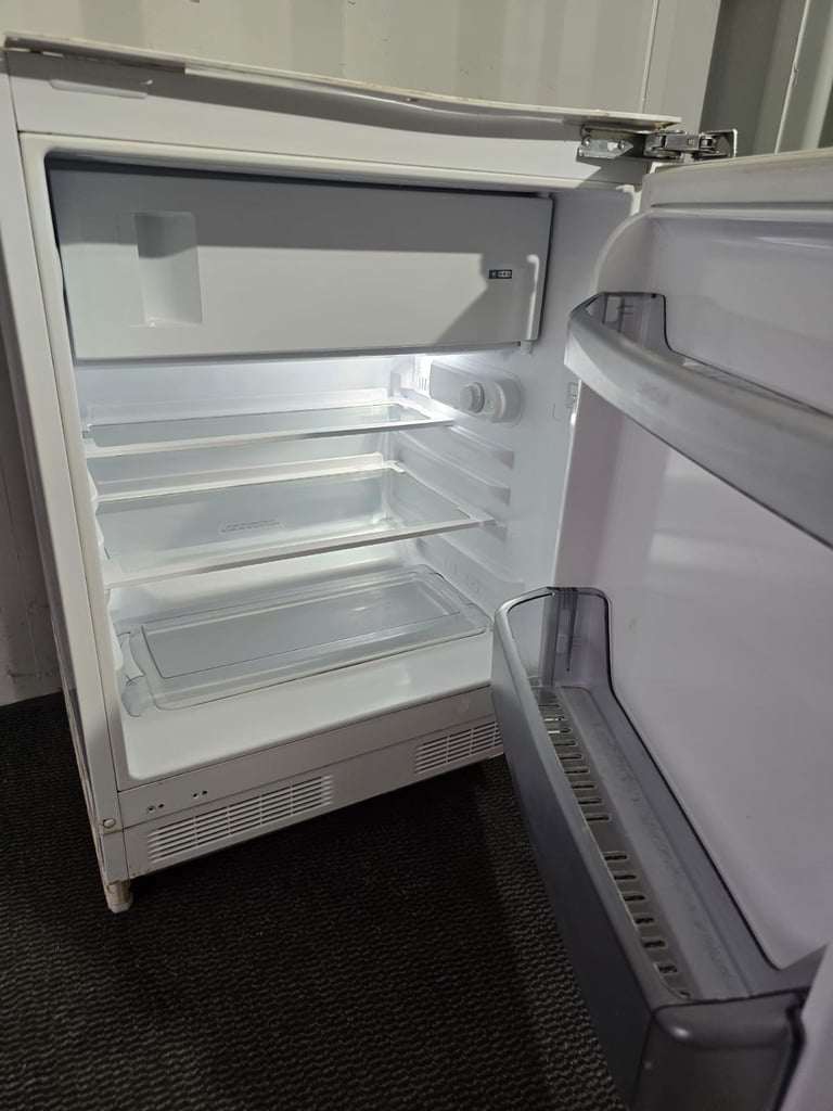 Free Delivery - Integrated Undercounter Fridge/Freezer (£80)