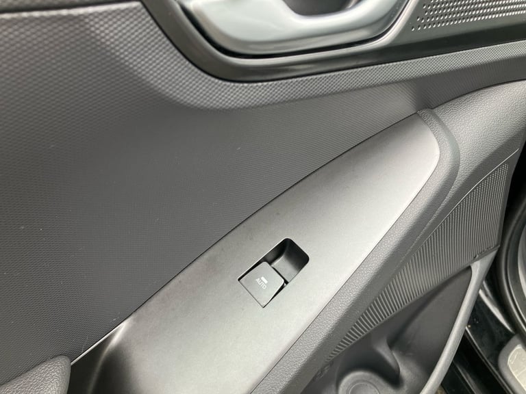 2022 Hyundai IONIQ 1.6 GDi Hybrid Premium 5dr DCT Hatchback PETROL/ELECTRIC Automatic