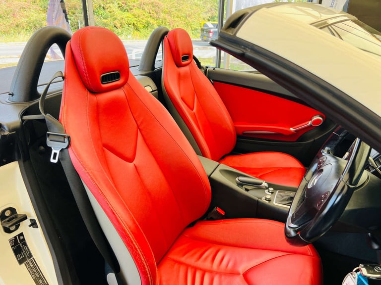 2011 Mercedes-Benz SLK 1.8 SLK 200 Kompressor Auto 2dr Convertible Petrol Automatic