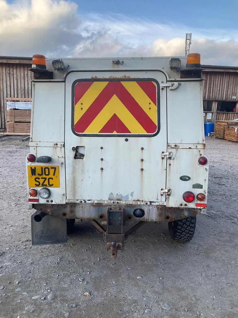 Land Rover, DEFENDER, Panel Van, 2007, Manual, 2495 (cc)
