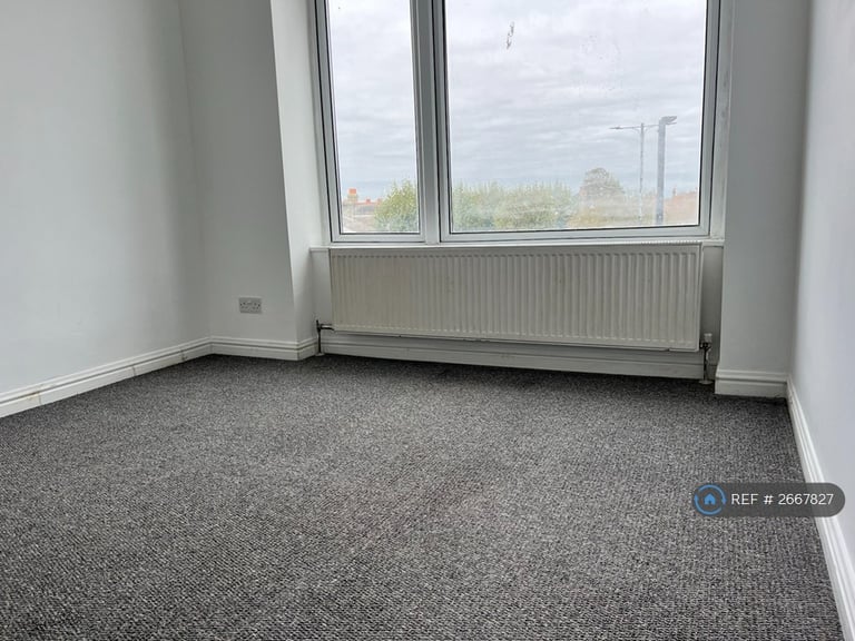 2 bedroom flat in London Road, Westcliff-On-Sea, SS0 (2 bed) (#2667827)