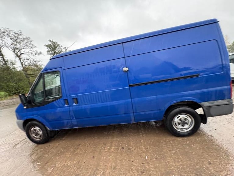 2011 Ford Transit Medium Roof Van TDCi 100ps PANEL VAN DIESEL Manual