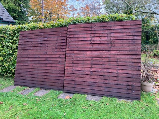 Overlap fence panels