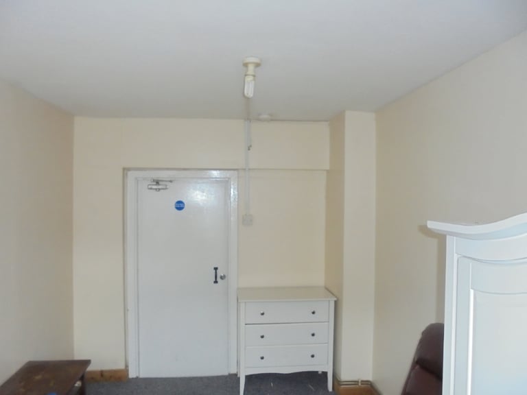 Rooms Availabe to Rent in Oakwood Road, Sparkhill. 24hr Move In. Supported Accommodation