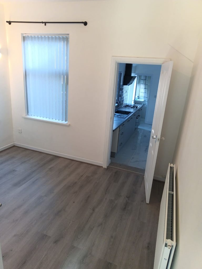Refurbished 2 bedroom terraced property in Stoke