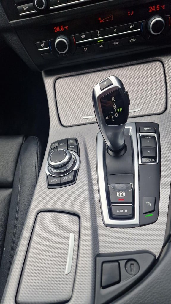 2013 BMW 5 Series 520d M Sport 4dr Step Auto [Start Stop] SALOON DIESEL Automatic