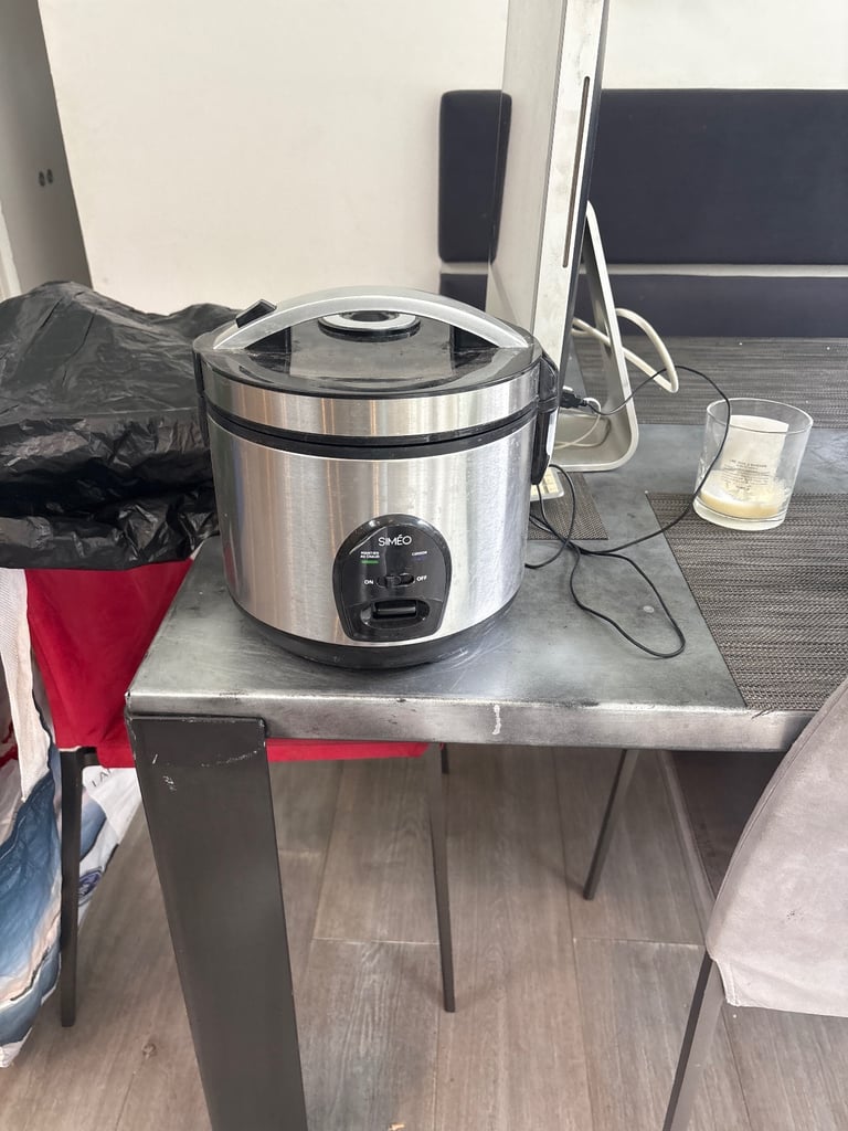Rice cooker 