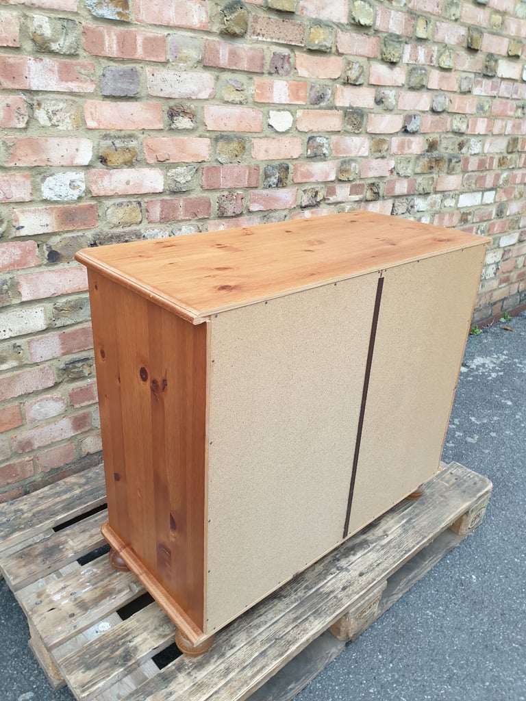 Classic Vintage Pine Chest Of Drawers commode dresser
