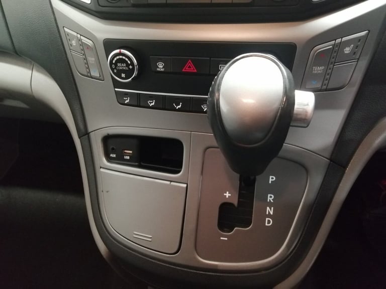 2019 69 HYUNDAI I800 2.5 CRDI SE NAV MPV 5DR DIESEL MANUAL EURO 6 (136 PS) 9 SEA