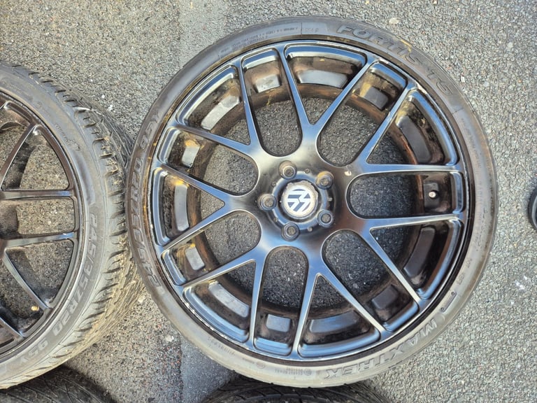 🌟20 inch Vw t5 Alloy Wheels with MATCHING TYRES 7m++ 5x120